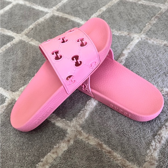 Authentic Gucci GG Slide - Picture 2 of 8
